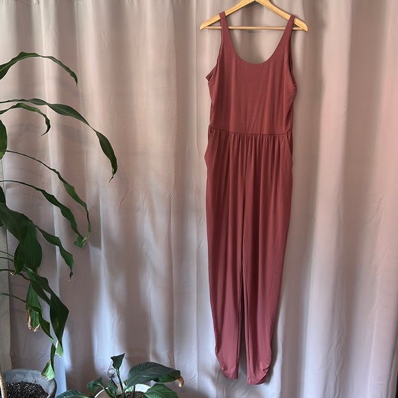 NWOT Old Navy super soft jumpsuit - Picture 1 of 6